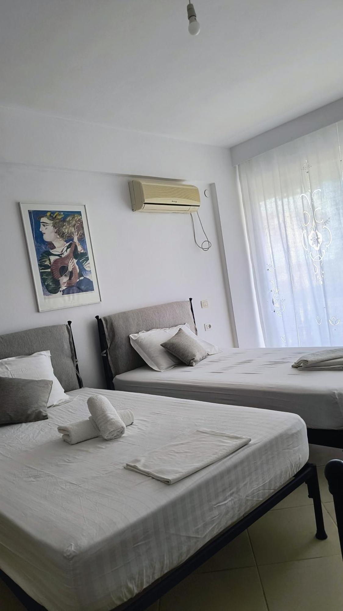 Polyxeni Apartments & Rooms Qeparo Exterior photo