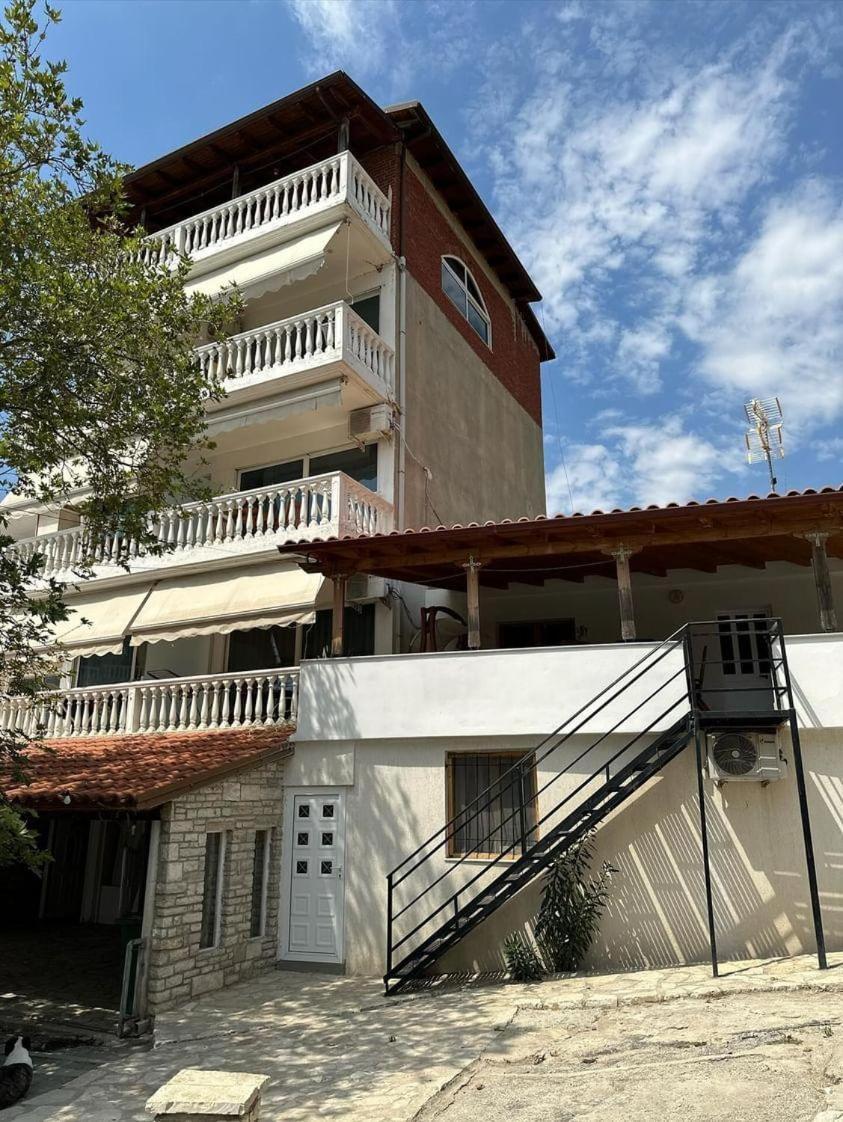 Polyxeni Apartments & Rooms Qeparo Exterior photo